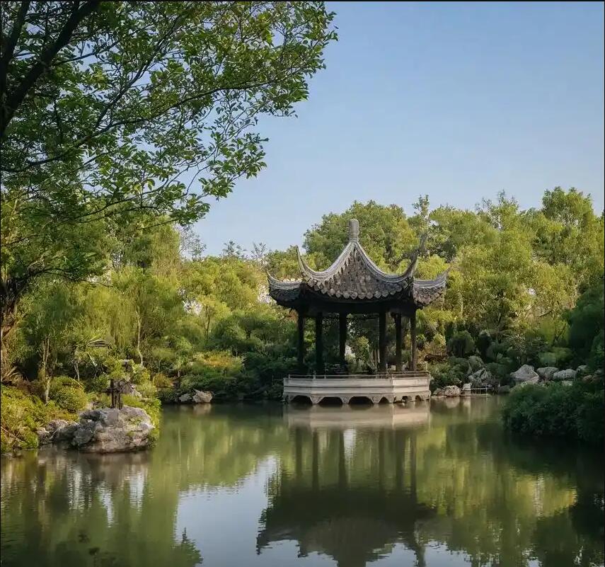 钦州骤变餐饮有限公司